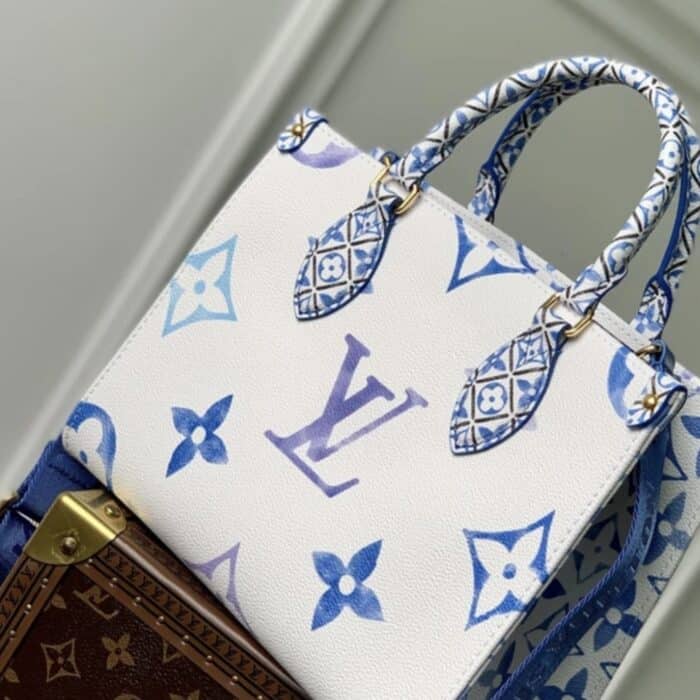 Louis Vuitton Onthego PM Bag Blue 28cm - Image 5