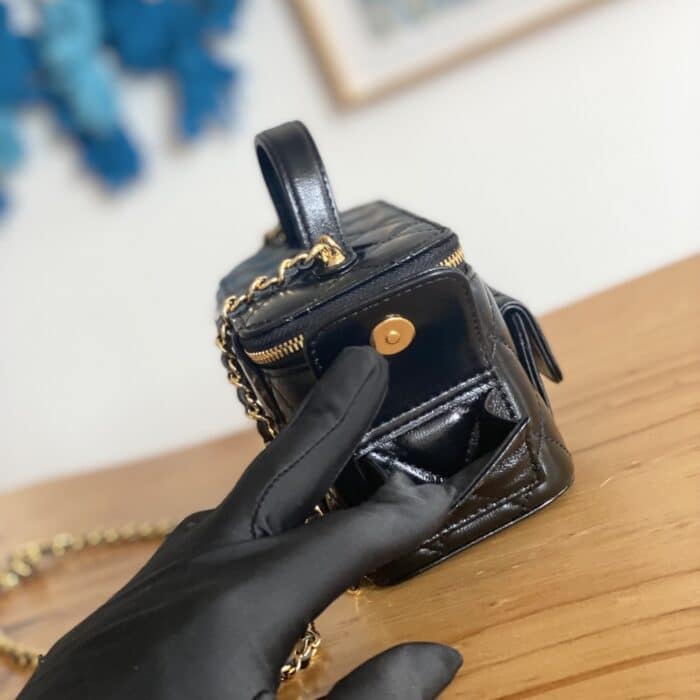 Chanel 22K Small Vanity Case With Pockets In Black 17cm - Image 7