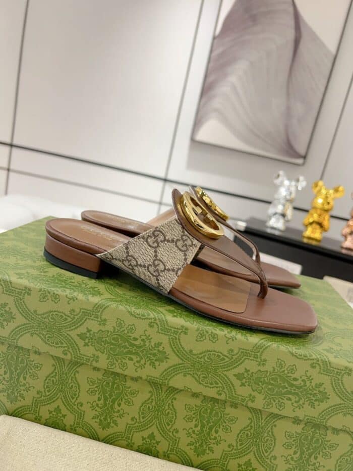 Gucci Women's' Blondie Thong Sandals in Brown - Image 4