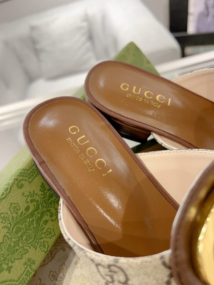 Gucci Women's' Blondie Thong Sandals in Brown - Image 7