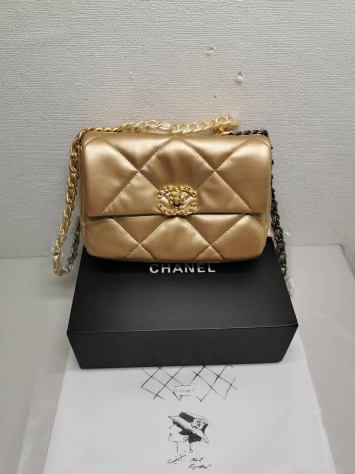 Chanel 19 Flap Bag In Gold Leather 25cm - Image 3