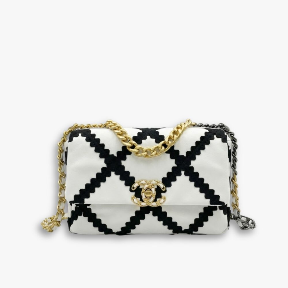 Chanel 19 Large Stitch Crossbody Bag White 24cm