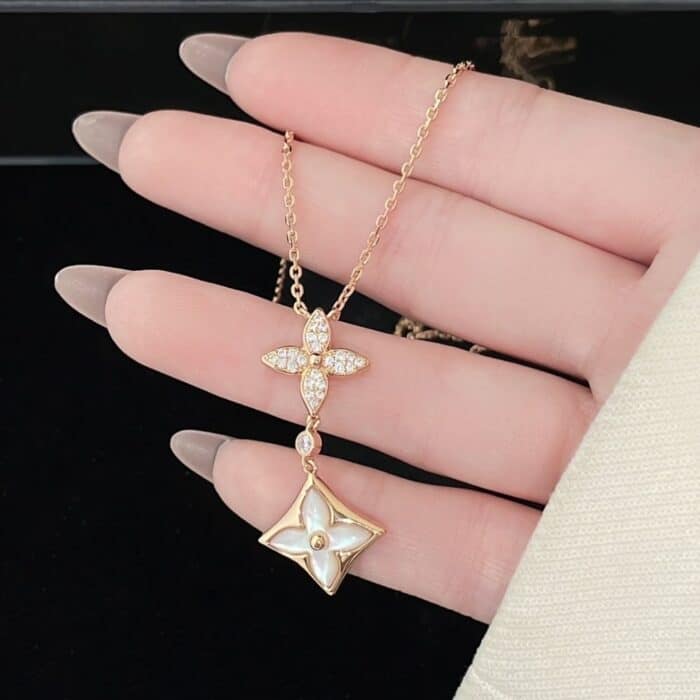 Louis Vuitton Color Blossom Double Star Pendant Q94676 - Image 6