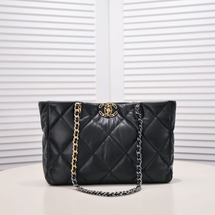 Chanel 19 East West Shopping Bag Black 36cm - Image 2