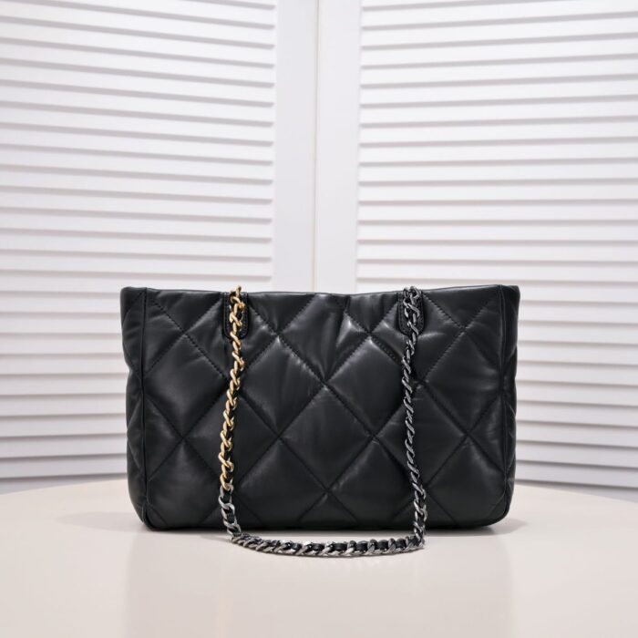 Chanel 19 East West Shopping Bag Black 36cm - Image 3