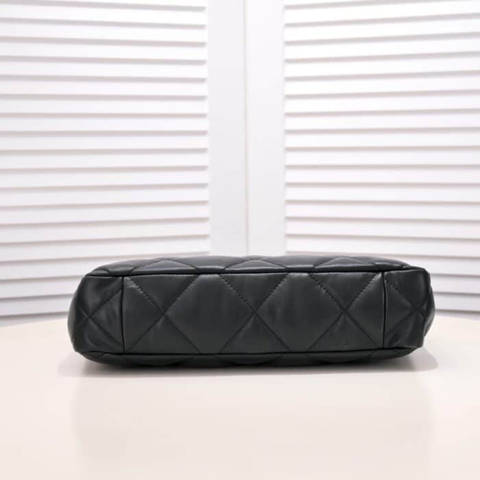 Chanel 19 East West Shopping Bag Black 36cm - Image 4