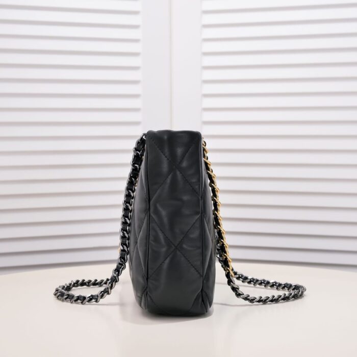 Chanel 19 East West Shopping Bag Black 36cm - Image 5