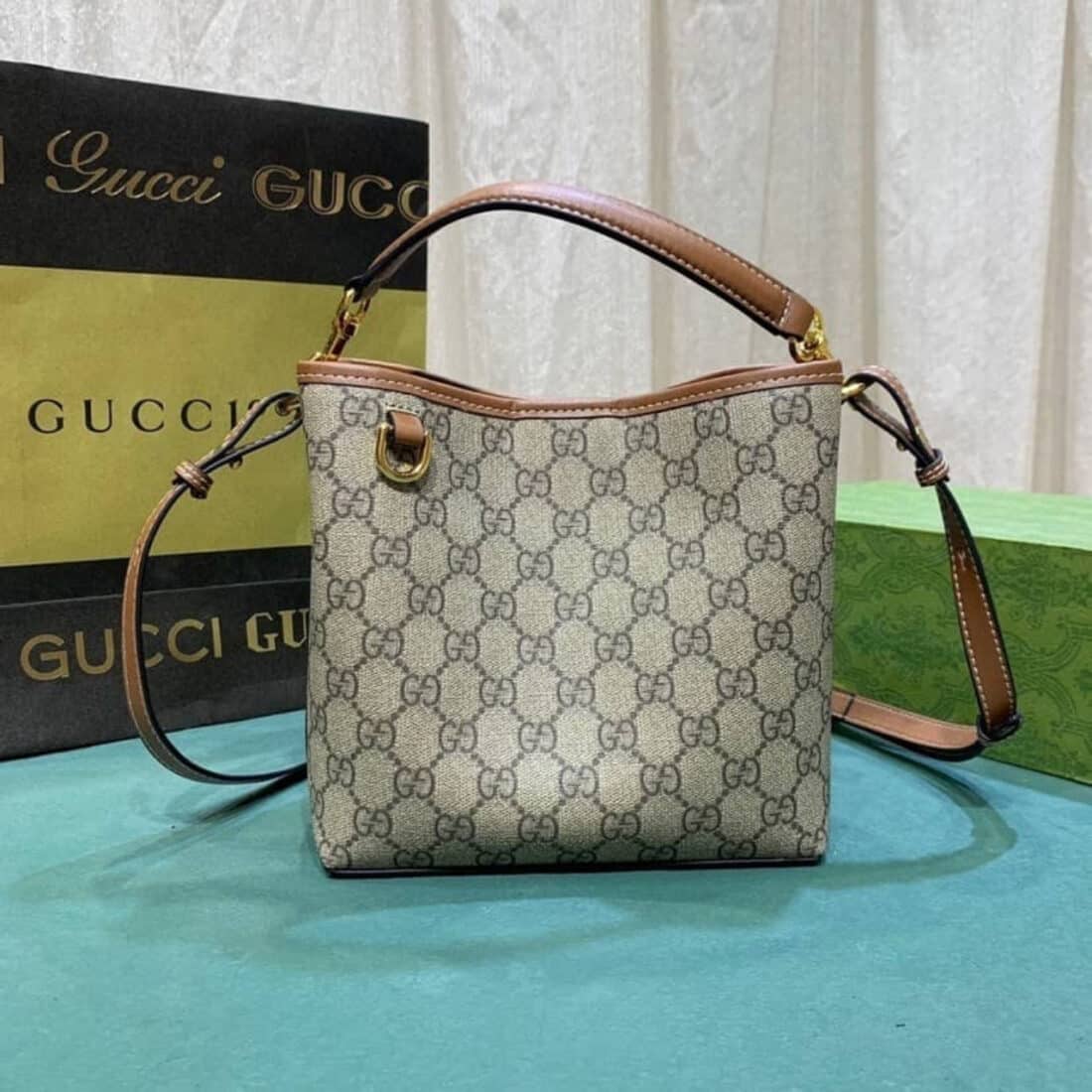 Gucci GG Emblem Mini Bucket Bag Beige 21cm ‎815118 FAD6L 9758 - Image 2