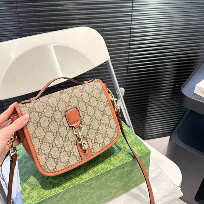 Gucci GG Emblem Mini Shoulder Bag Brown 20cm 815211 FAD6L 9758 - Image 2