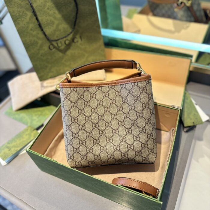 Gucci GG Emblem Mini Bucket Bag Beige 21cm ‎815118 FAD6L 9758 - Image 5