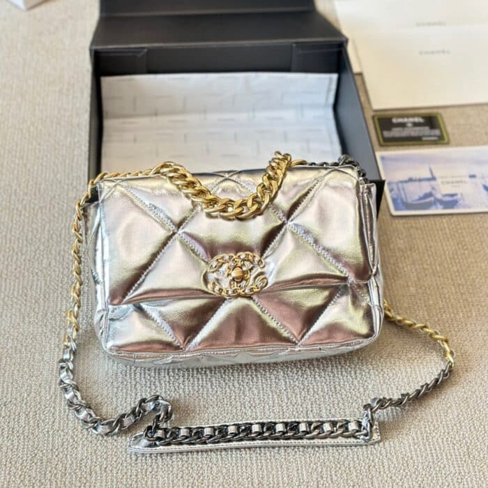 Chanel 19 Flap Bag Metallic Silver 26cm - Image 2