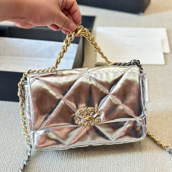 Chanel 19 Flap Bag Metallic Silver 26cm - Image 4