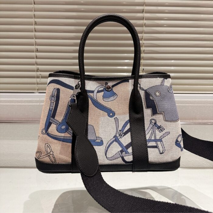 Hermes Garden Party Leather Handbag Black 30cm - Image 2