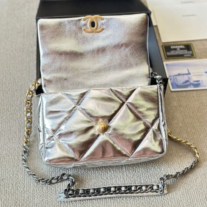 Chanel 19 Flap Bag Metallic Silver 26cm - Image 7