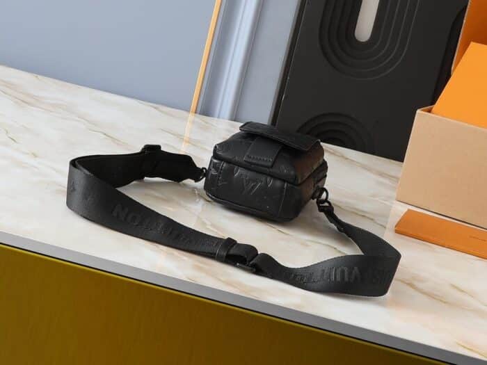 Louis Vuitton Double Phone Pouch NM Black 18cm M81323 - Image 3