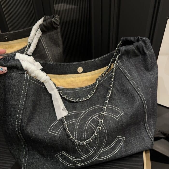 Chanel Denim Timeless CC Tote Blue 36cm - Image 2