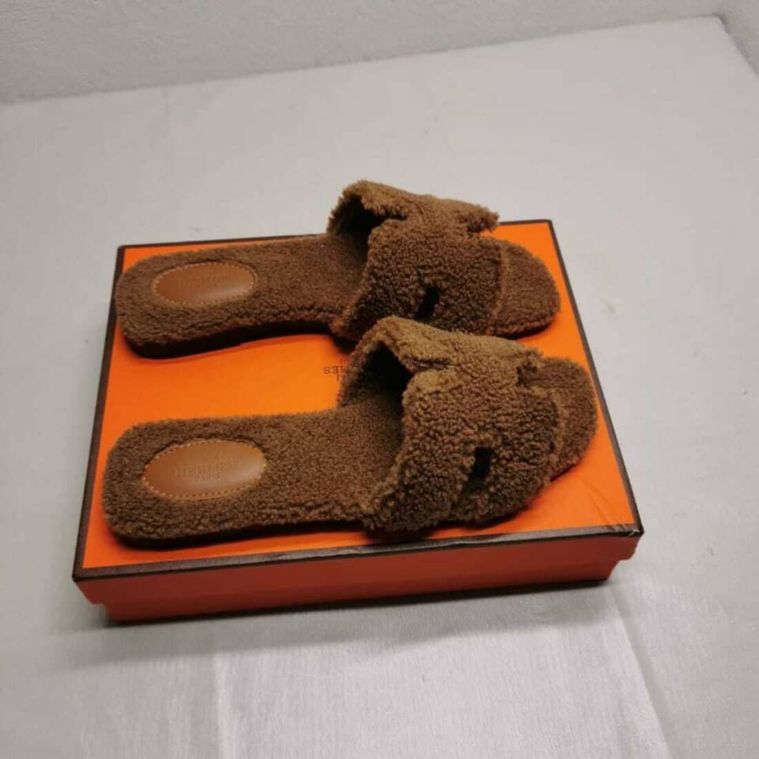 Hermes Oran Teddy Bear Slipper Sandals Cognac - Image 2
