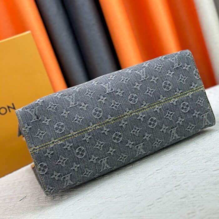 Louis Vuitton Onthego MM Washed Gray 35cm M13189 - Image 3