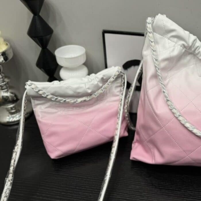 Chanel 22 Mini Handbag in Patent Gradient Leather Pink 20cm - Image 3