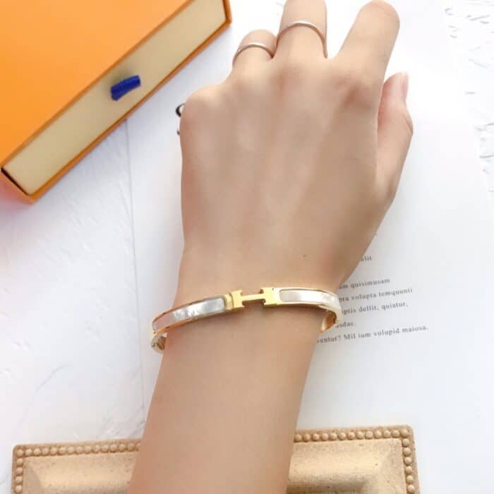 Hermès Clic H Bracelet Gold - Image 5