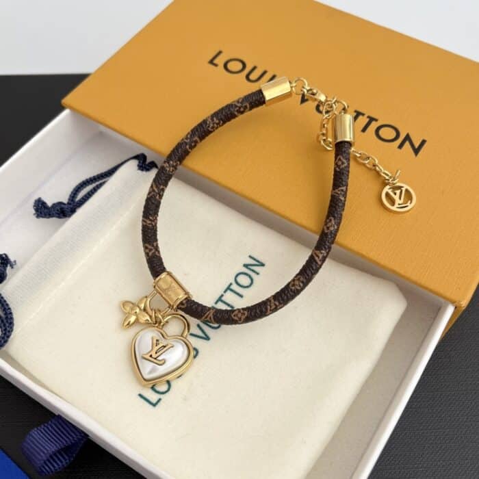 Louis Vuitton Heart Padlock Bracelet M8413Z - Image 4
