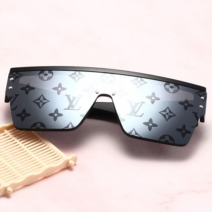 Louis Vuitton LV Waimea L Sunglasses Black Z1583E - Image 3