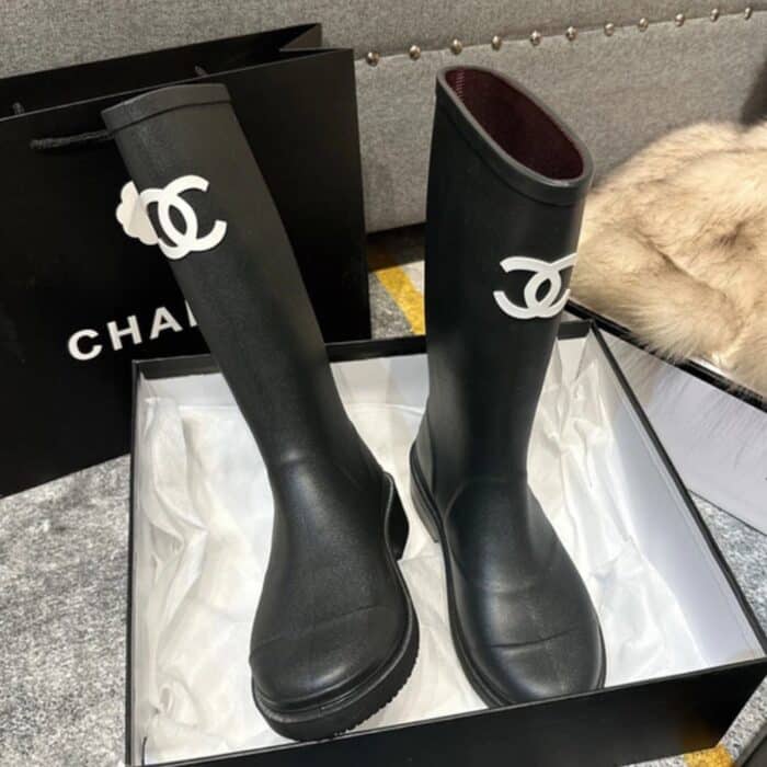 Chanel Boots Caoutchouc And BlackRain Boots Black - Image 2