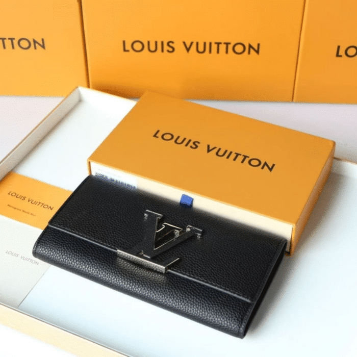 Louis Vuitton Capucines Long Wallet Black 20 cm - Image 5