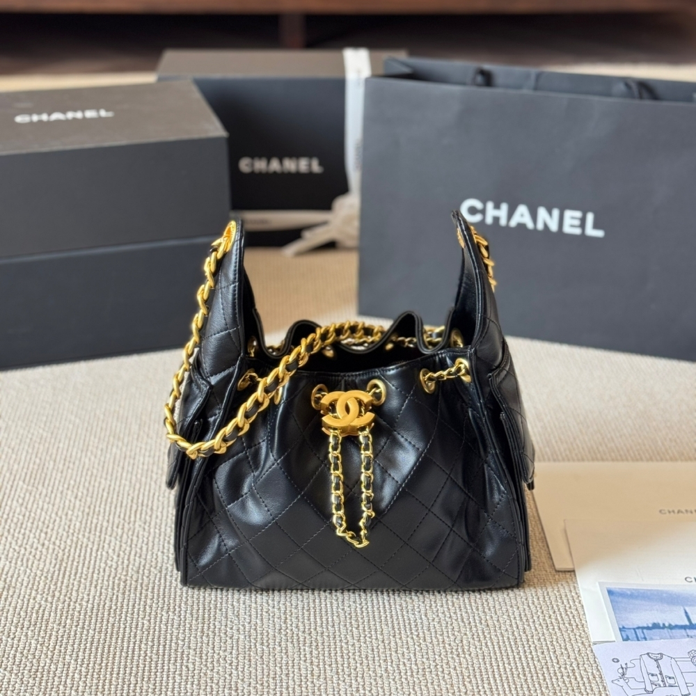 Alternative view of Chanel 25 Small Handbag Shiny Crumpled And Gold Tone Ruthenium Finish Metal Black 26Cm