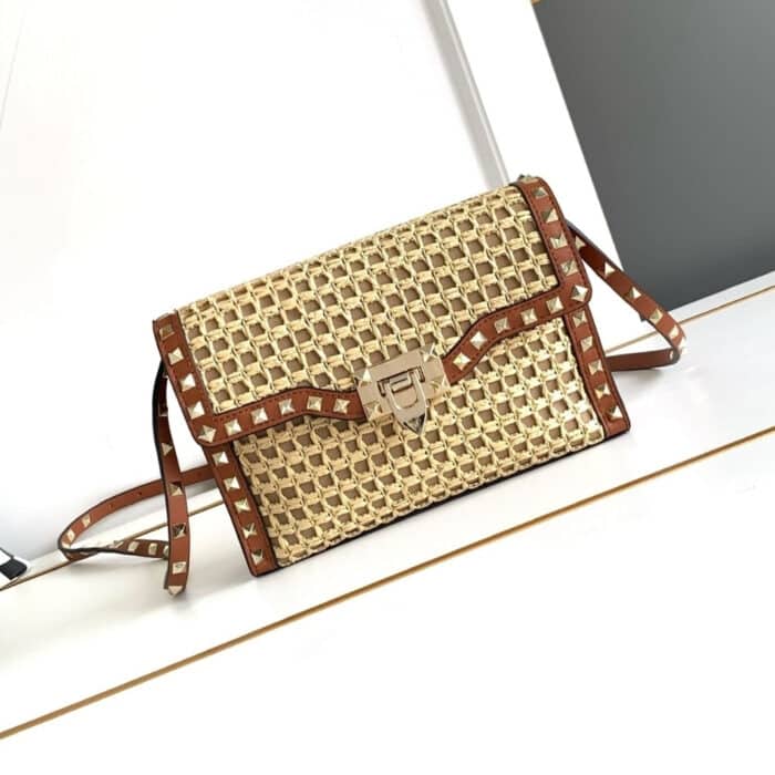 Valentino Garavani Rockstud Small Raffia Shoulder Bag Natural 22Cm - Image 2