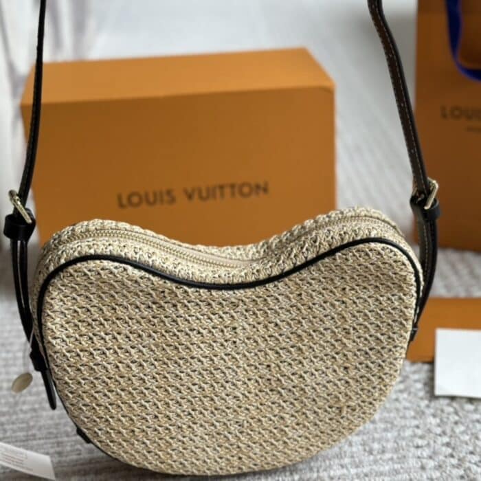 Louis Vuitton Croissant MM Black 26Cm M24811 - Image 6