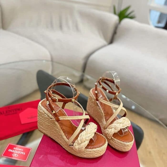 Valentino Garavani Woven Raffia Wedge Espadrilles Farfetch Beige - Image 2