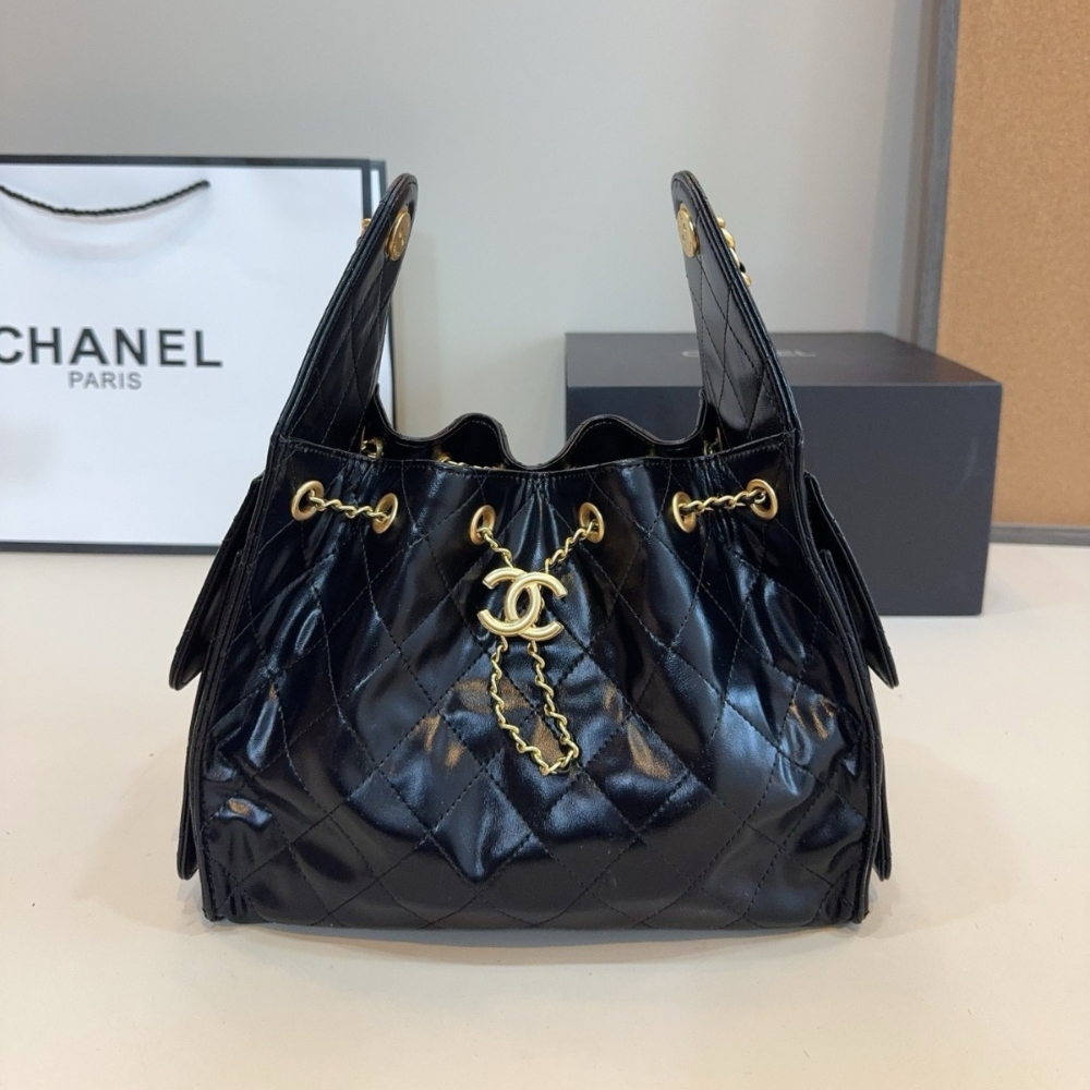 Alternative view of Chanel 25 Small Handbag Shiny Crumpled And Gold Tone Ruthenium Finish Metal Black 26Cm