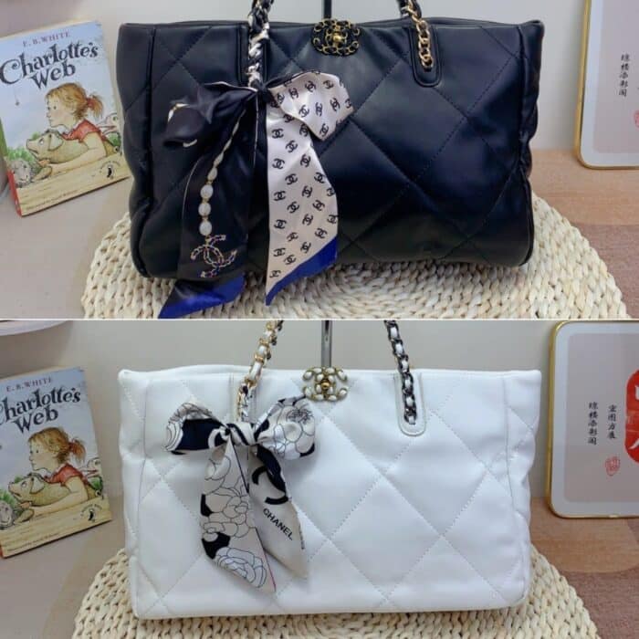 Chanel Quilted 19 East West Shopping Bag White 41Cm - Image 5