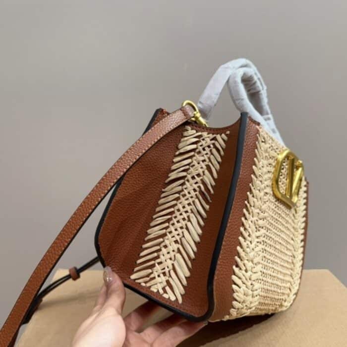 Valentino Garavani Vlogo Signature Handbag With Raffia Embroidery 22cm - Image 3