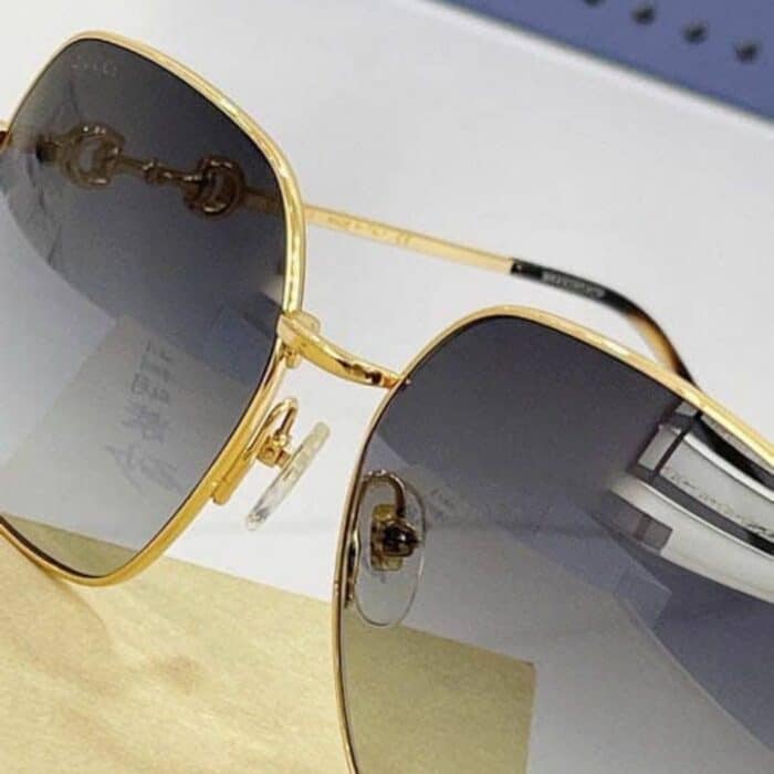 Gucci Square Frame Sunglasses Gold Metal Frame ‎648494 I3330 8012 - Image 4