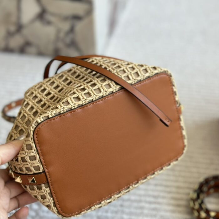 Valentino Rockstud Woven Bucket Bag Brown 19cm - Image 6