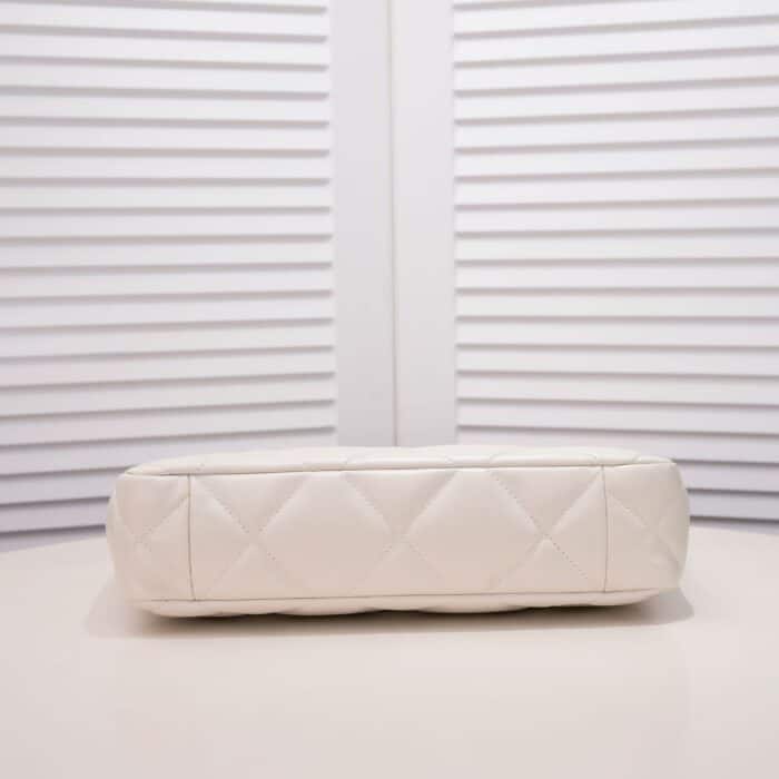 Chanel Quilted 19 East West Shopping Bag White 41Cm - Image 5