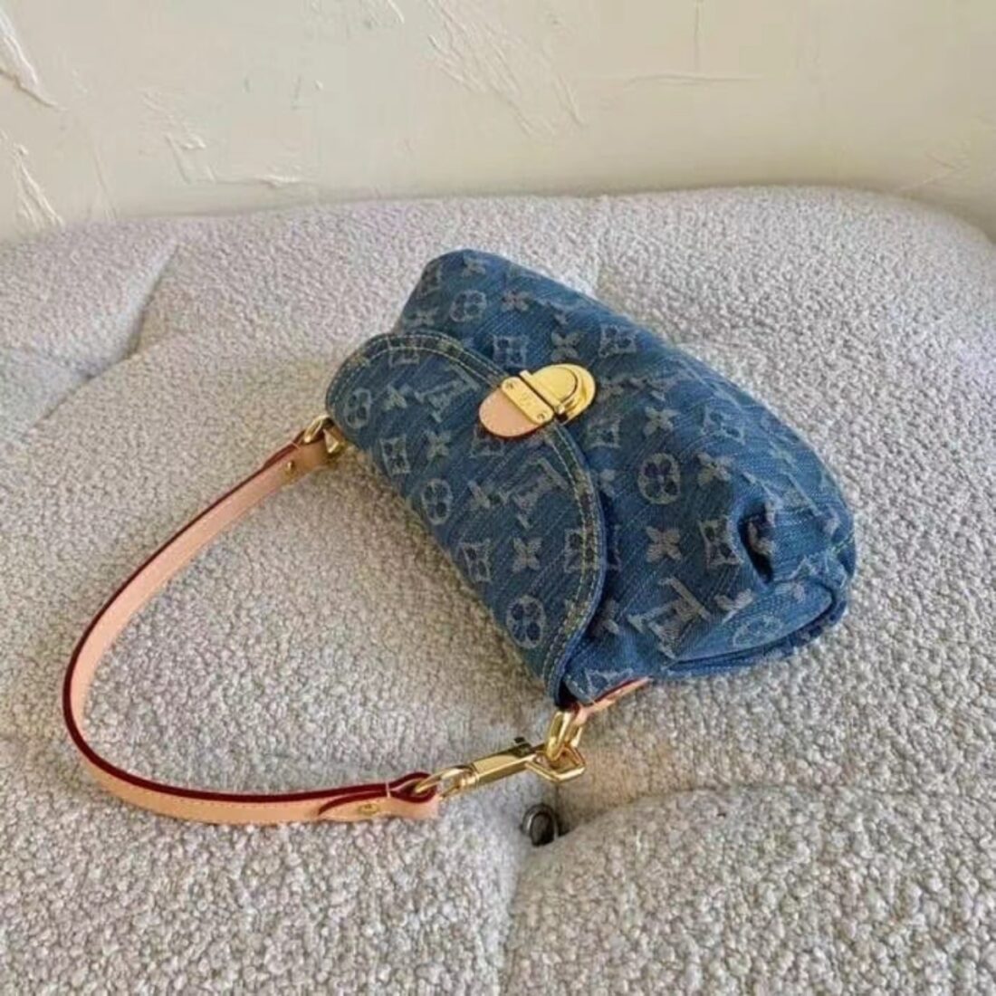 Louis Vuitton Pleaty Handbag Monogram Denim Blue 26cm M95050 - Image 7