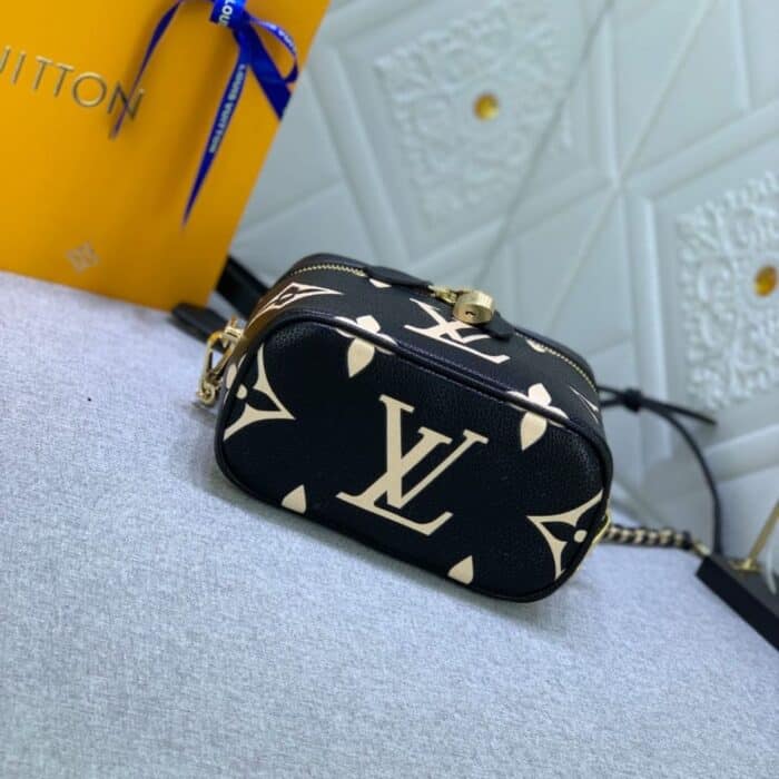 Louis Vuitton Vanity PM Black Cream 19Cm - Image 3