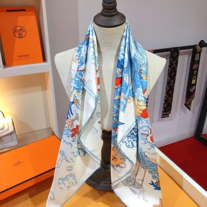 Hermes Sur Mon Nuage Scarf 90 White H003900S 05 - Image 5