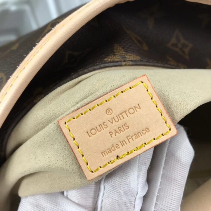 Perfect Match: Louis Vuitton Artsy MM Monogram 41cm X Louis Vuitton Sarah Wallet Monogram 19cm - Image 5