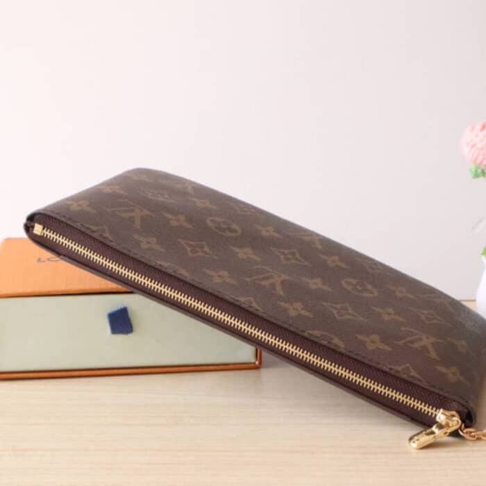 Louis Vuitton Key Pouch M Brown 24Cm M13560 - Image 3