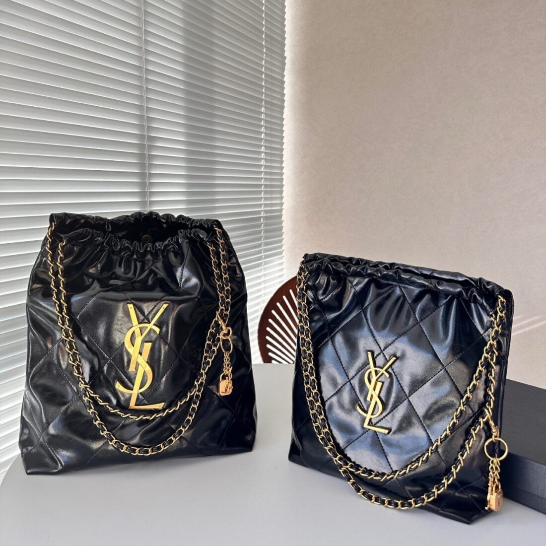 Saint Laurent Bucket Bag And Gold Tone Metal Black 39Cm - Image 2