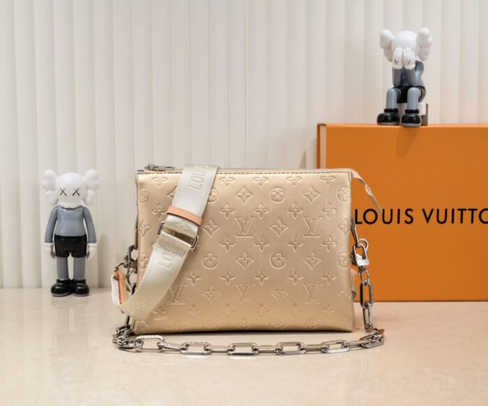 Louis Vuitton Bolso Coussin PM Golden 26cm M59278