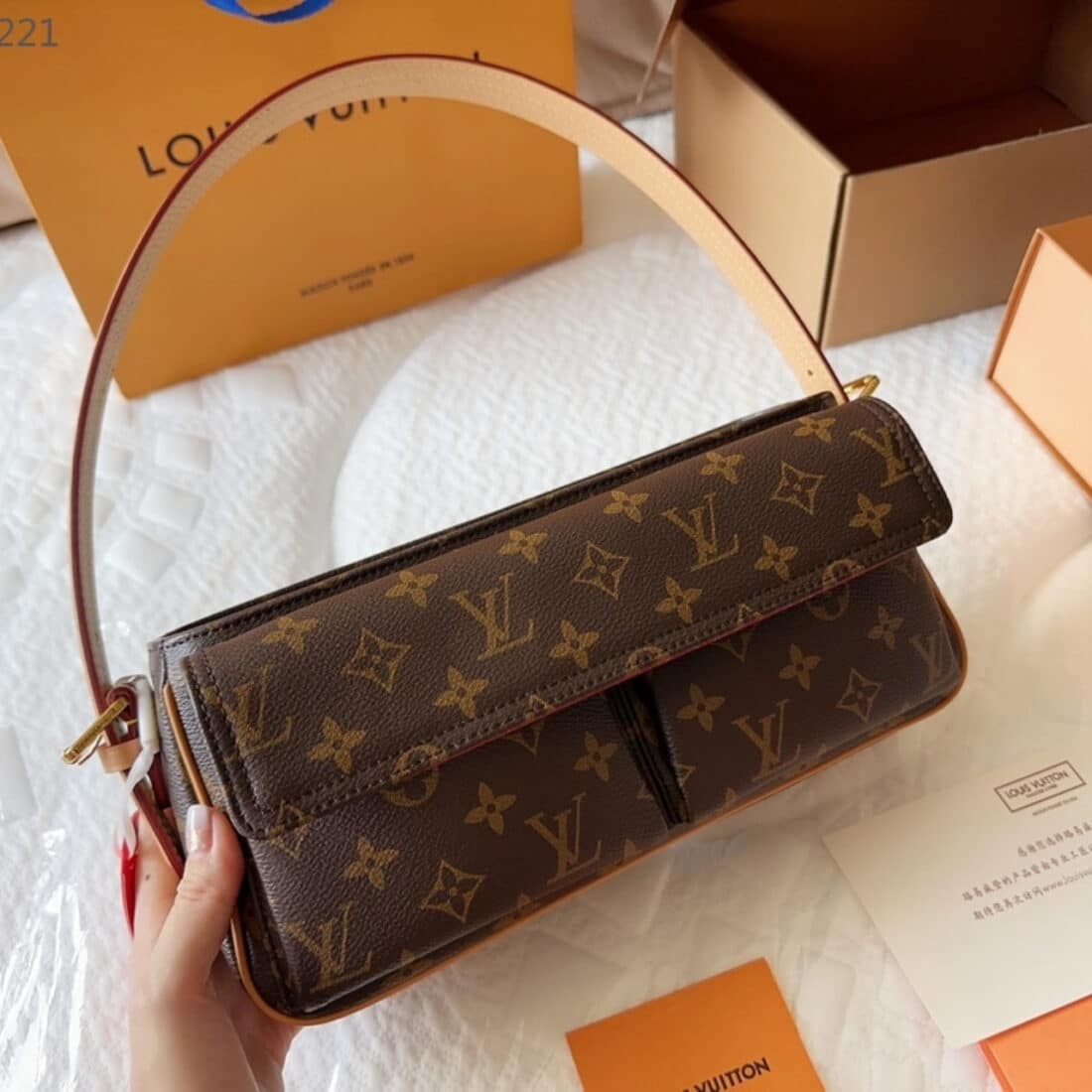 Louis Vuitton Vivacite Bag Monogram Canvas Brown 25Cm - Image 2