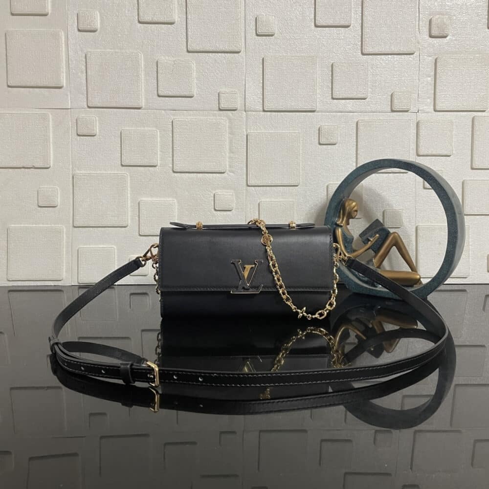 Alternative view of Super Vip 1:1 – Louis Vuitton Wallet On Chain Capucines Black 23Cm