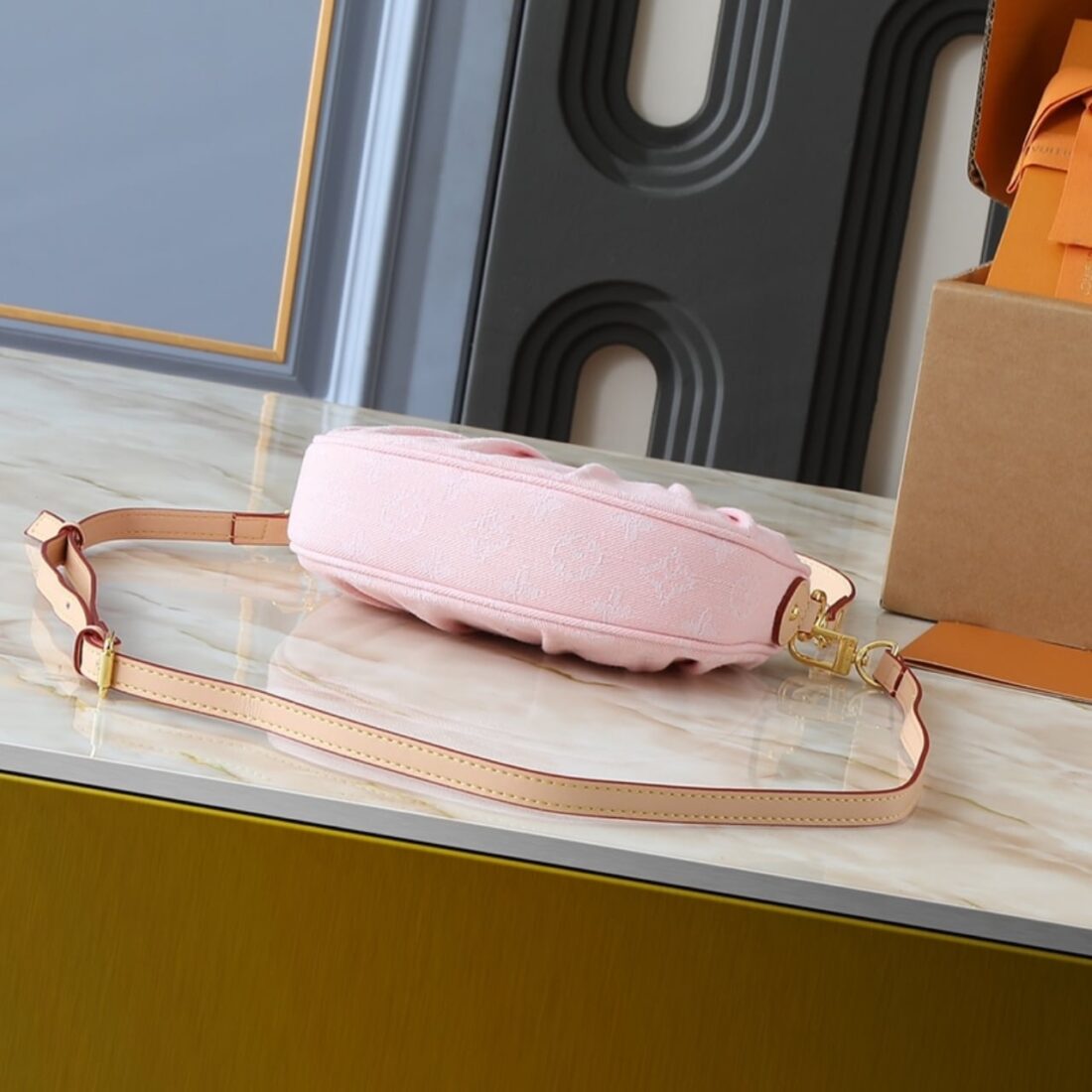 Louis Vuitton Pochette Valley Bag Washed Pink 21Cm - Image 5