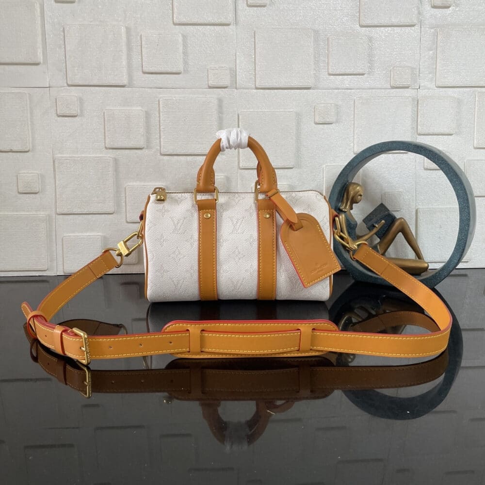 Alternative view of Super Vip 1:1 – Louis Vuitton Keepall Bandoulière 25 Off White 25Cm M15076