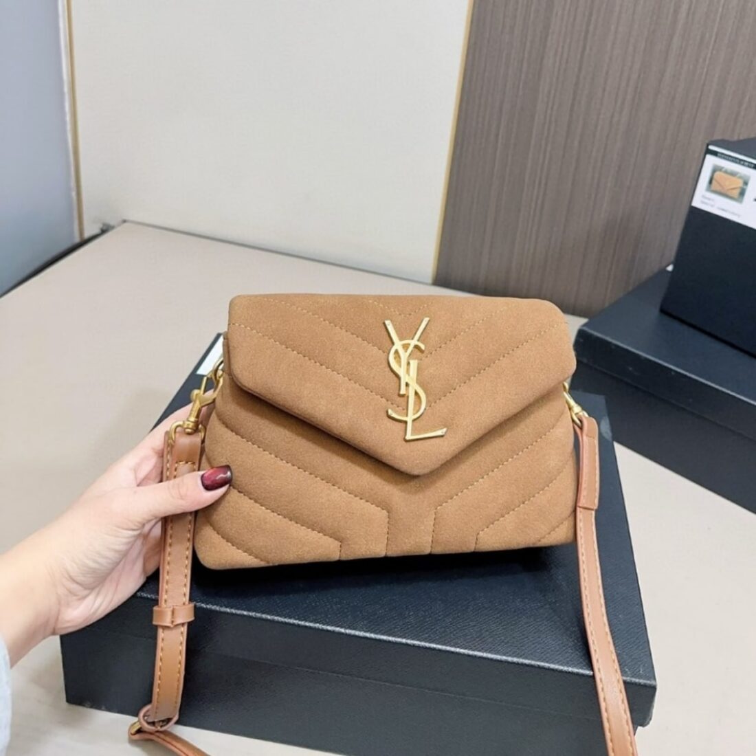 Saint Laurent Loulou Small Shoulder Bag In Suede Brown 22Cm - Image 3